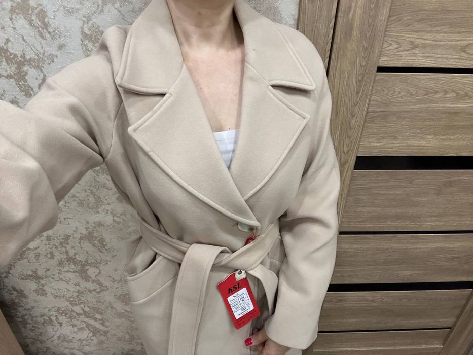 Продаётся пальто с 38 по 52 размер