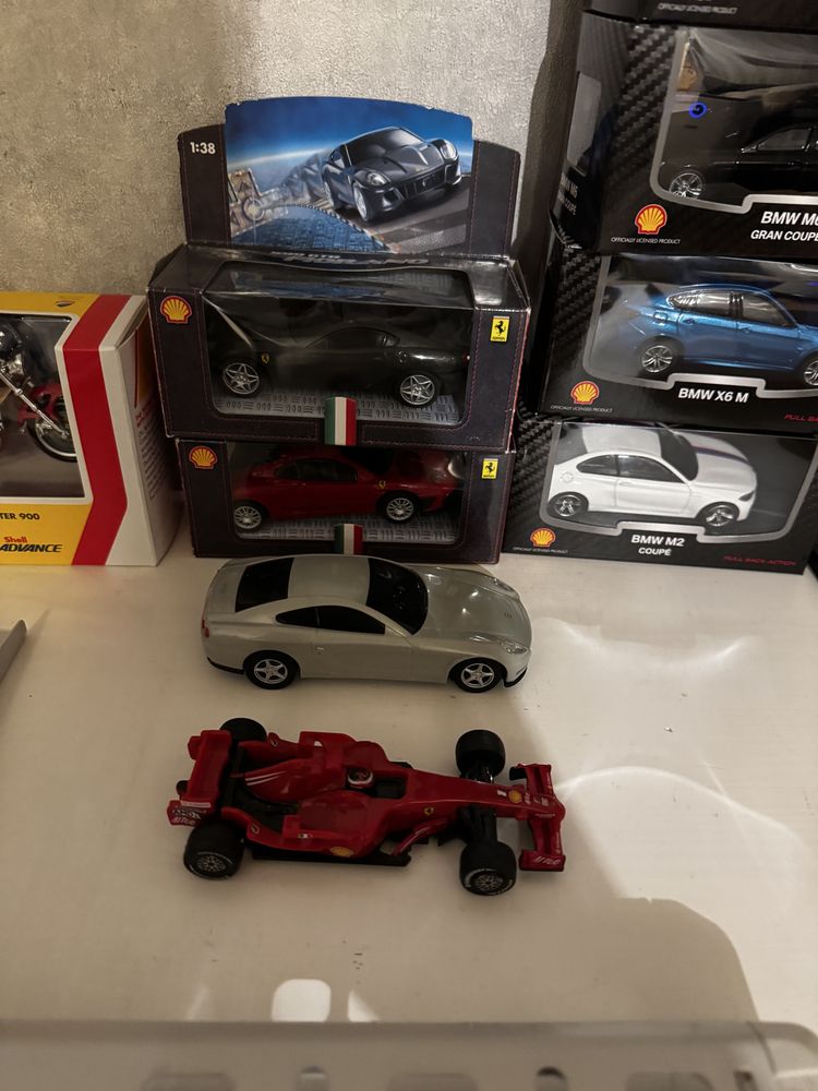 Shell Ferarri 1:43 пълна колелция и 007 и други