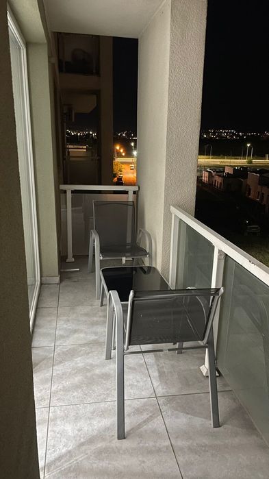 Închiriez apartament cu doua camere
