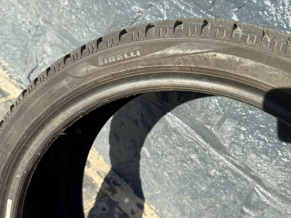 Vand 4 cauciucuri de iarna