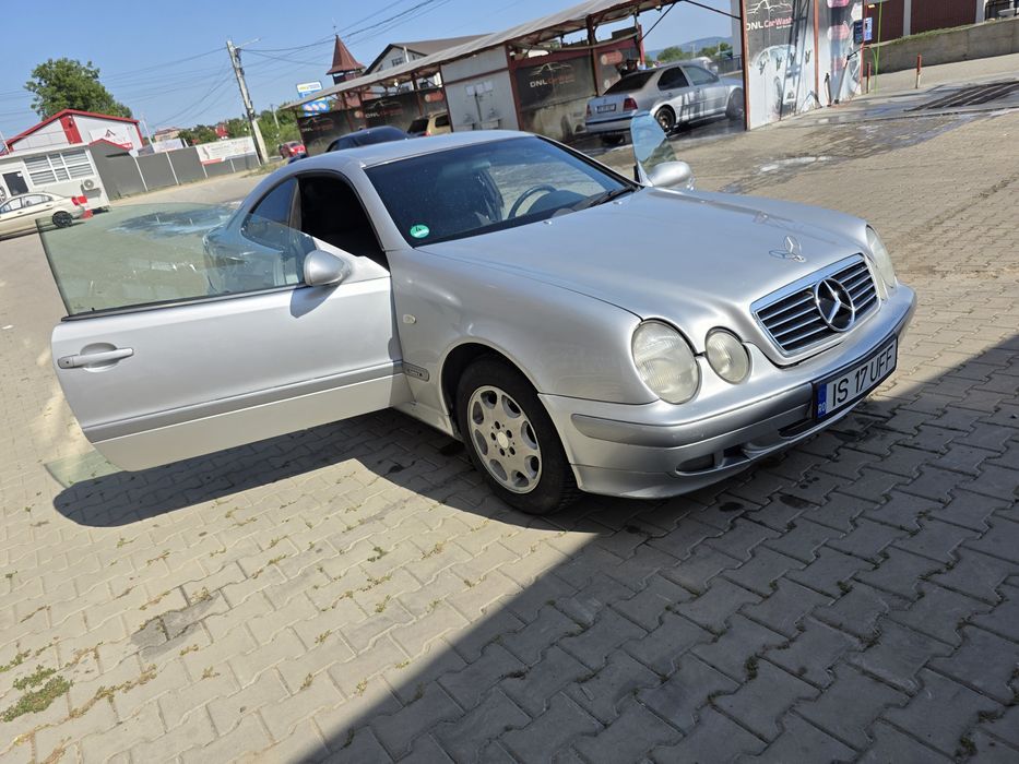 Mercedes CLK W208