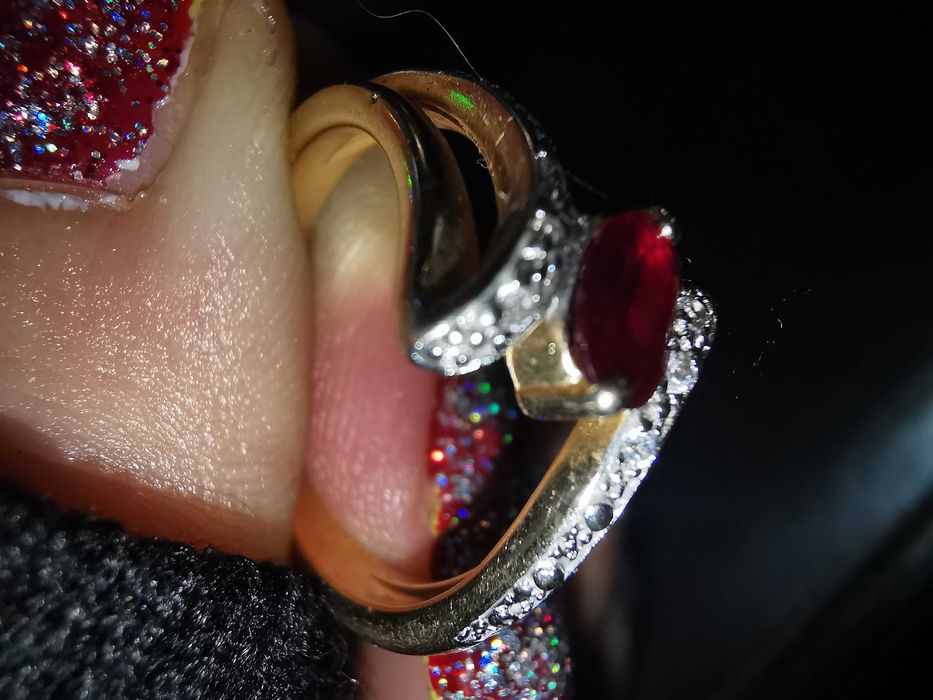 Inel 9ct aur, cu rubin natural și diamante