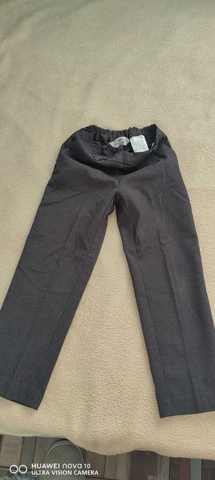 Детски панталон от НМ