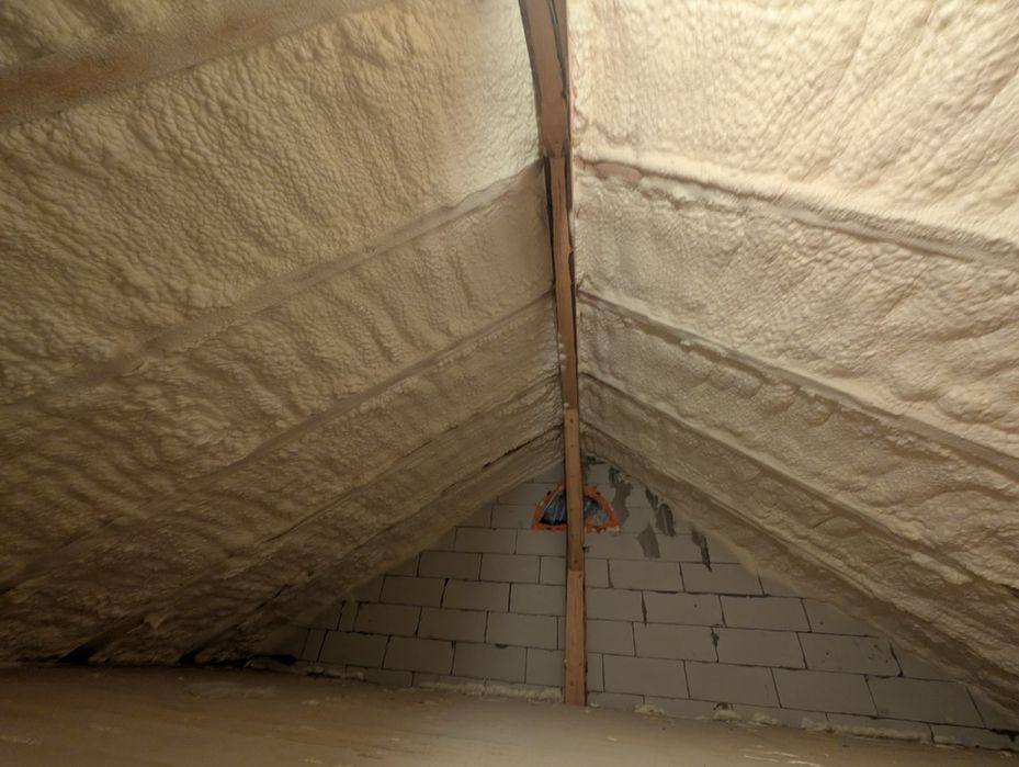 Izolație profesională cu spumă poliuretanică – SpumaTerm