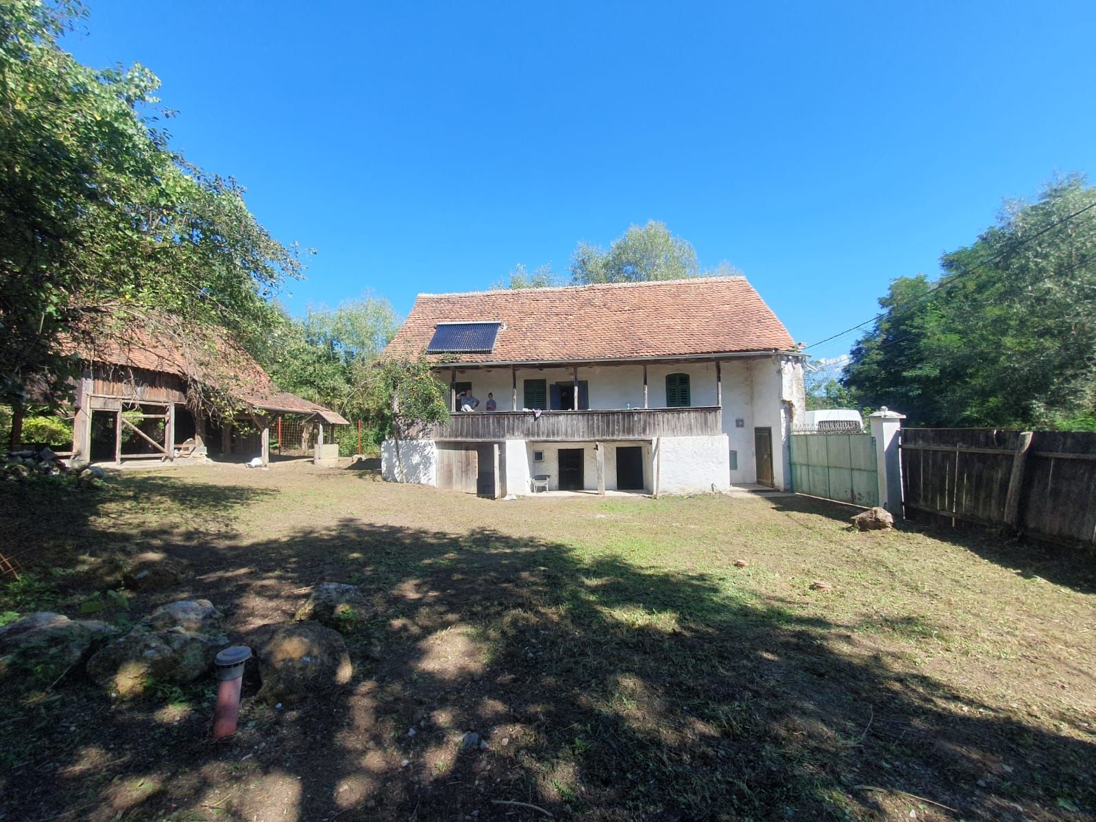 De vânzare casa tradițională Localitatea Comăna de Sus, Brașov .