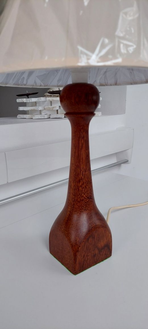 Lampa veioza vintage lemn masiv Tec Anglia 1970 colectie
