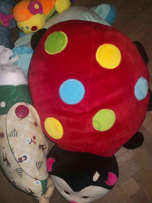 Vând jucării de pluș