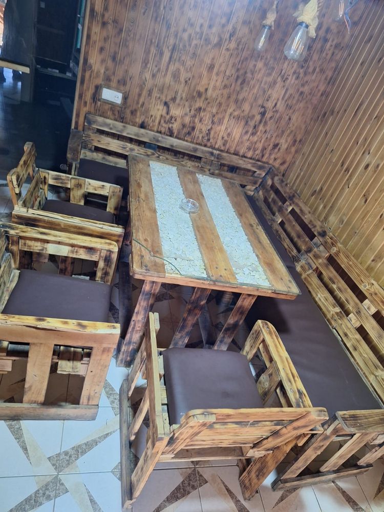 Продам стол со стульями