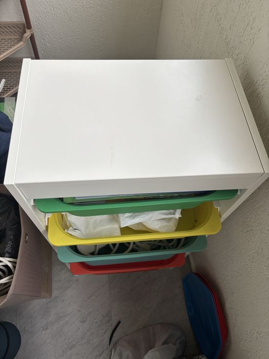 Шкаф Икеа с кутии