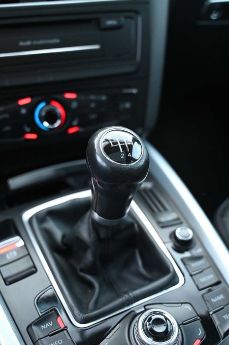 Audi Q5 2.0 TDI - Quattro - Diesel - Manual -2011