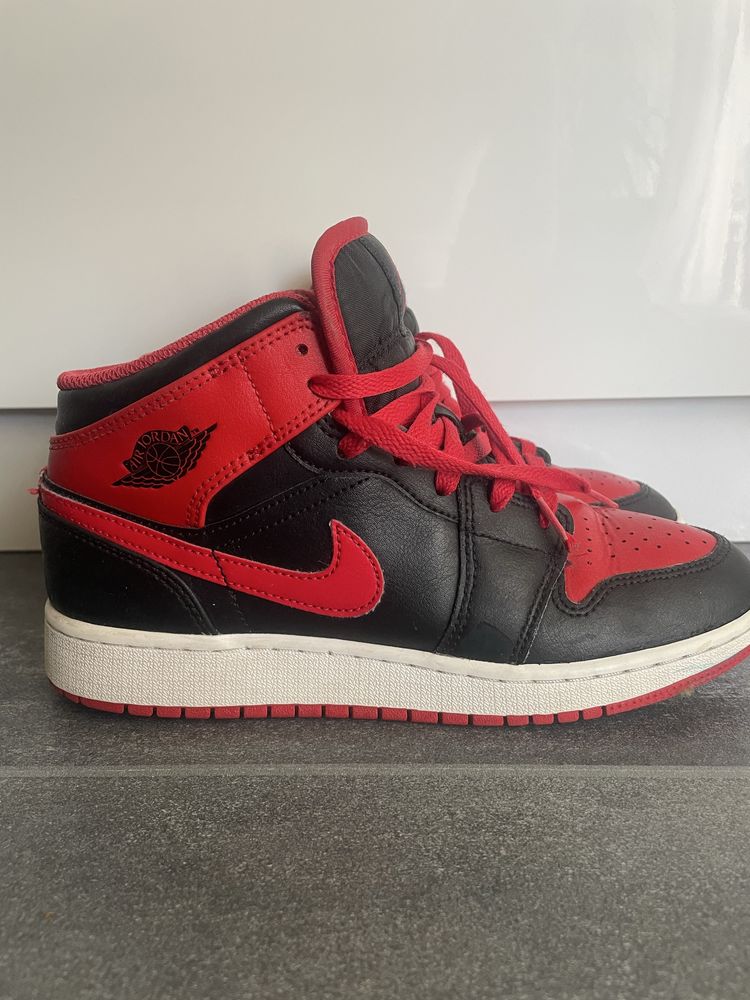 Nike /Jordan,  Номер 38.5