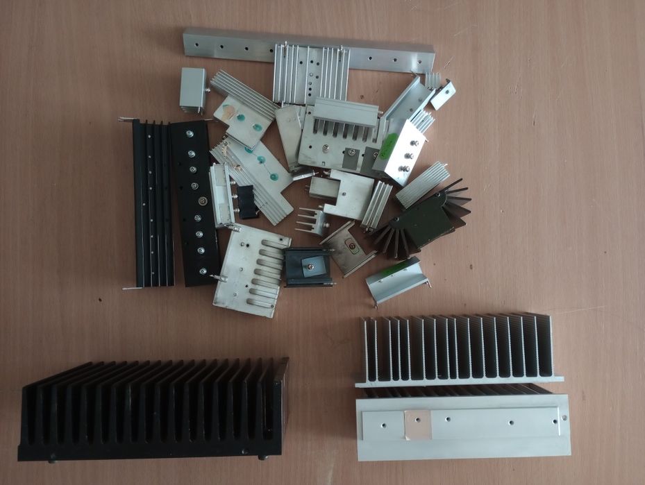 Tranzistoare de putere MOSFET si alte componente