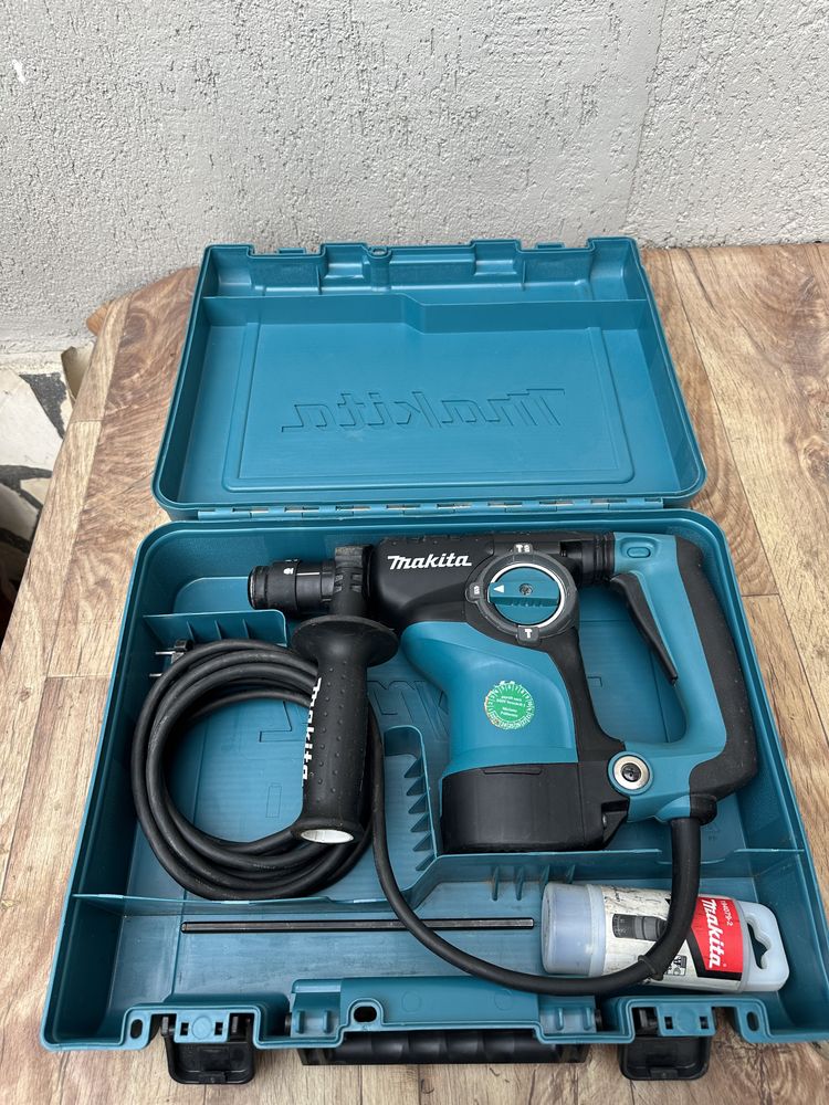 Makita HR2811FT Къртач