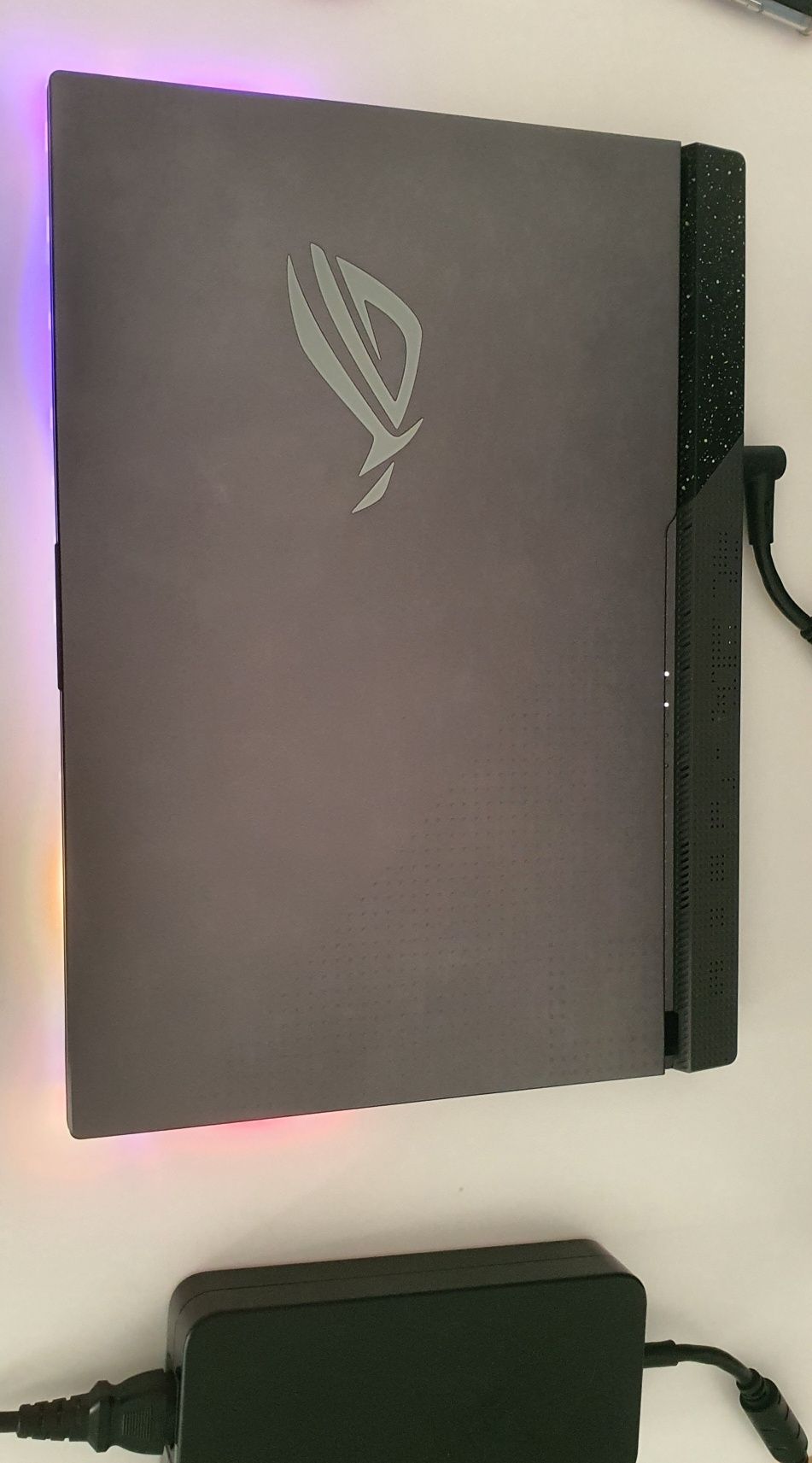 Laptop Asus Rog Strix G15 Ryzen 9 5900hx, RTX 3070TI, 300HZ, 16GB, 1TB