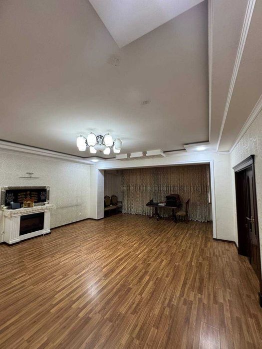 Сдаётся 4-комнатная квартира на Ц1 Японское посольство