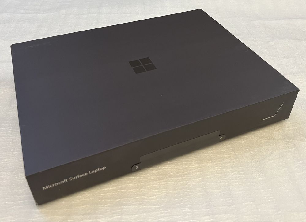 Microsoft Laptop 7 NOU SIGILAT ! 15” 1TB 16GB X-Elite surface touch
