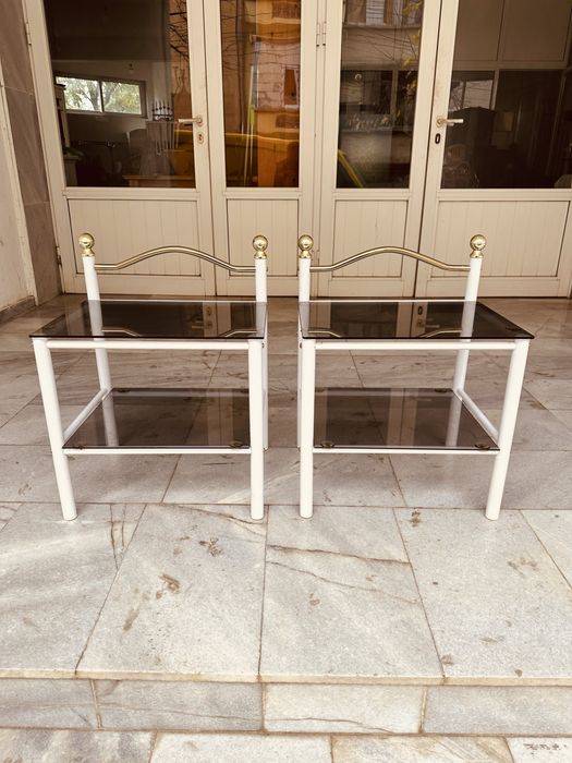 Две елегантни помощни масички / нощни шкафчета от 90-те