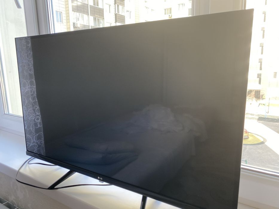 Телевизор SMART TV LG 32LM570BPLA 81 см черный