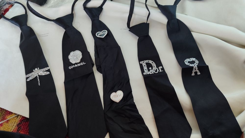 Oʻgʻil va qiz bolalar uchun galstuklar