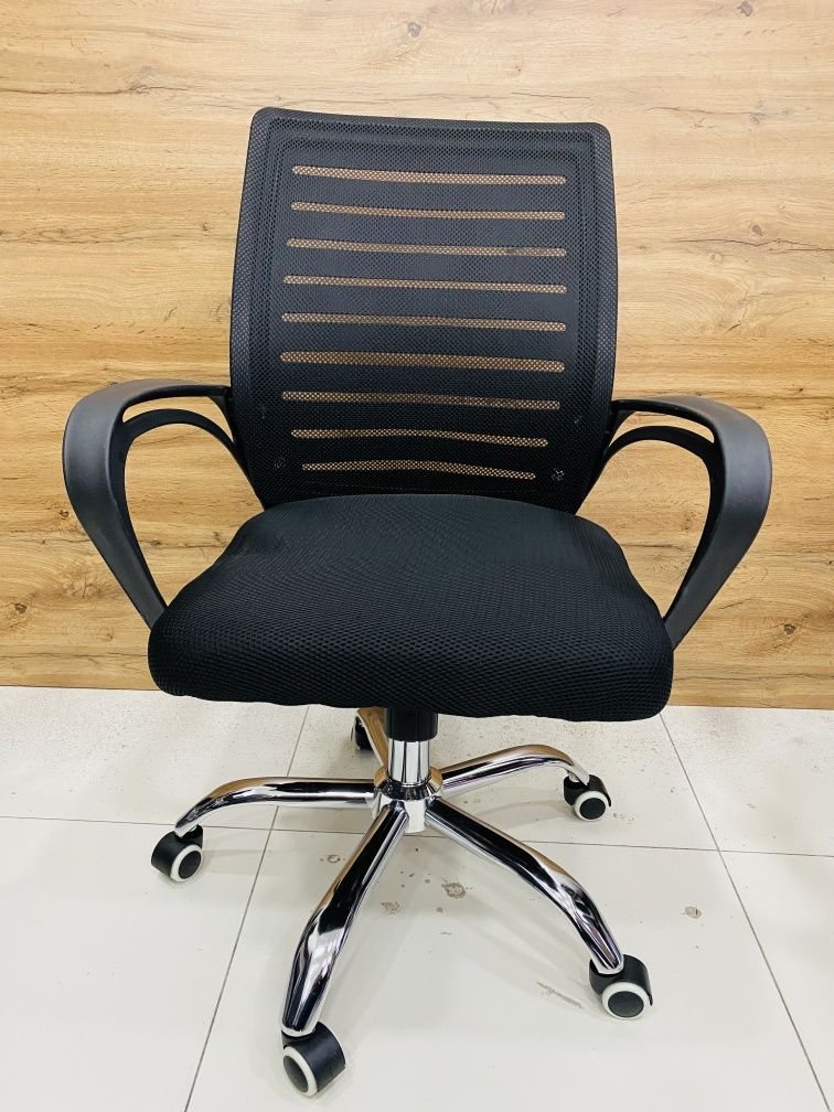 Офисное кресло модель mi 6