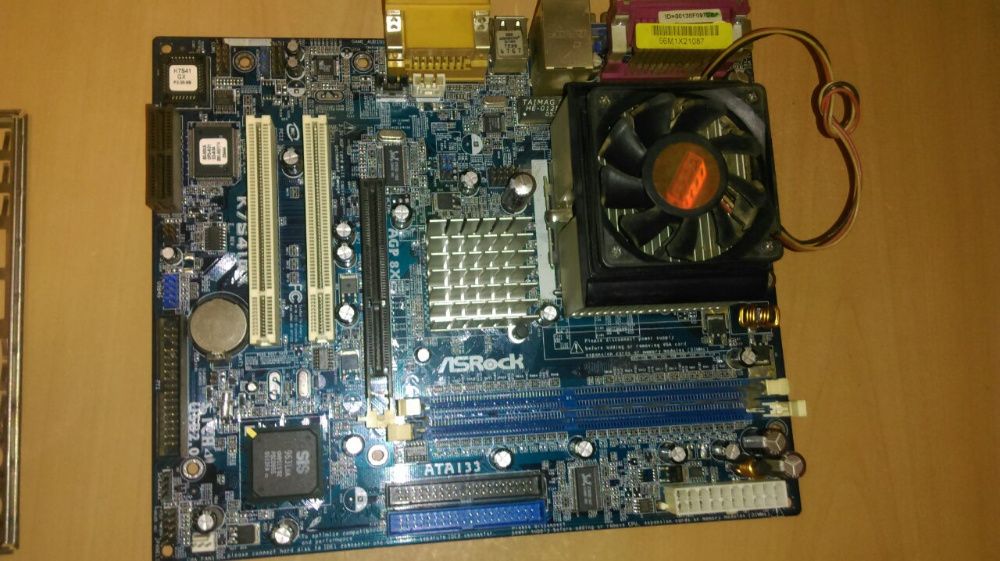 Дъно процесор охлаждане и рам K7S41GX ASRock