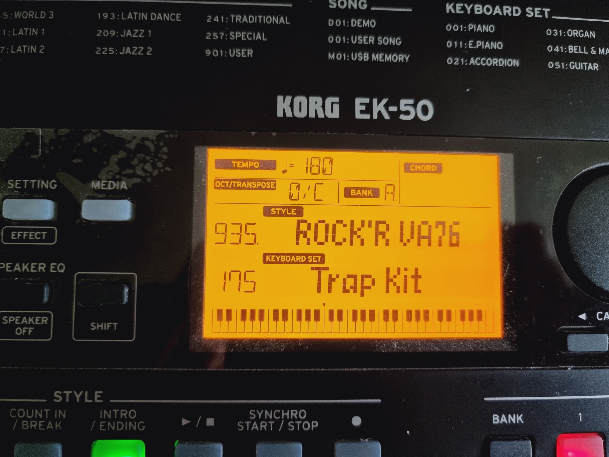 Orga Korg ek-50 impecabila,pentru studiu sau avansați