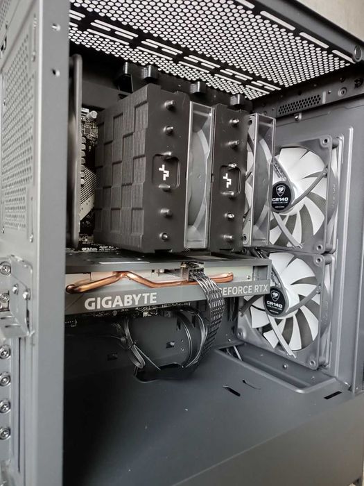 Геймърски Kомпютър GEFORCE RTX 4060, AMD Ryzen 7 5700X3D