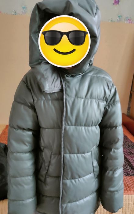 Верхняя зимняя/демисезонная одежда срочно продаю,  недорого