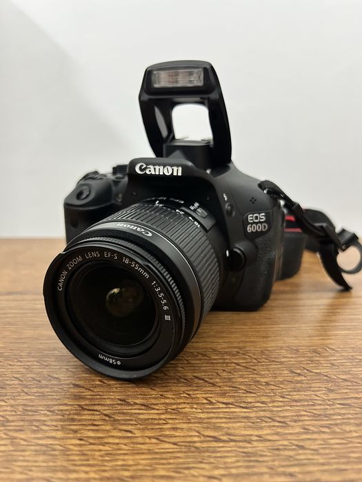 Aparat Foto Canon 600D 75-300mm + Kit 18-55mm II