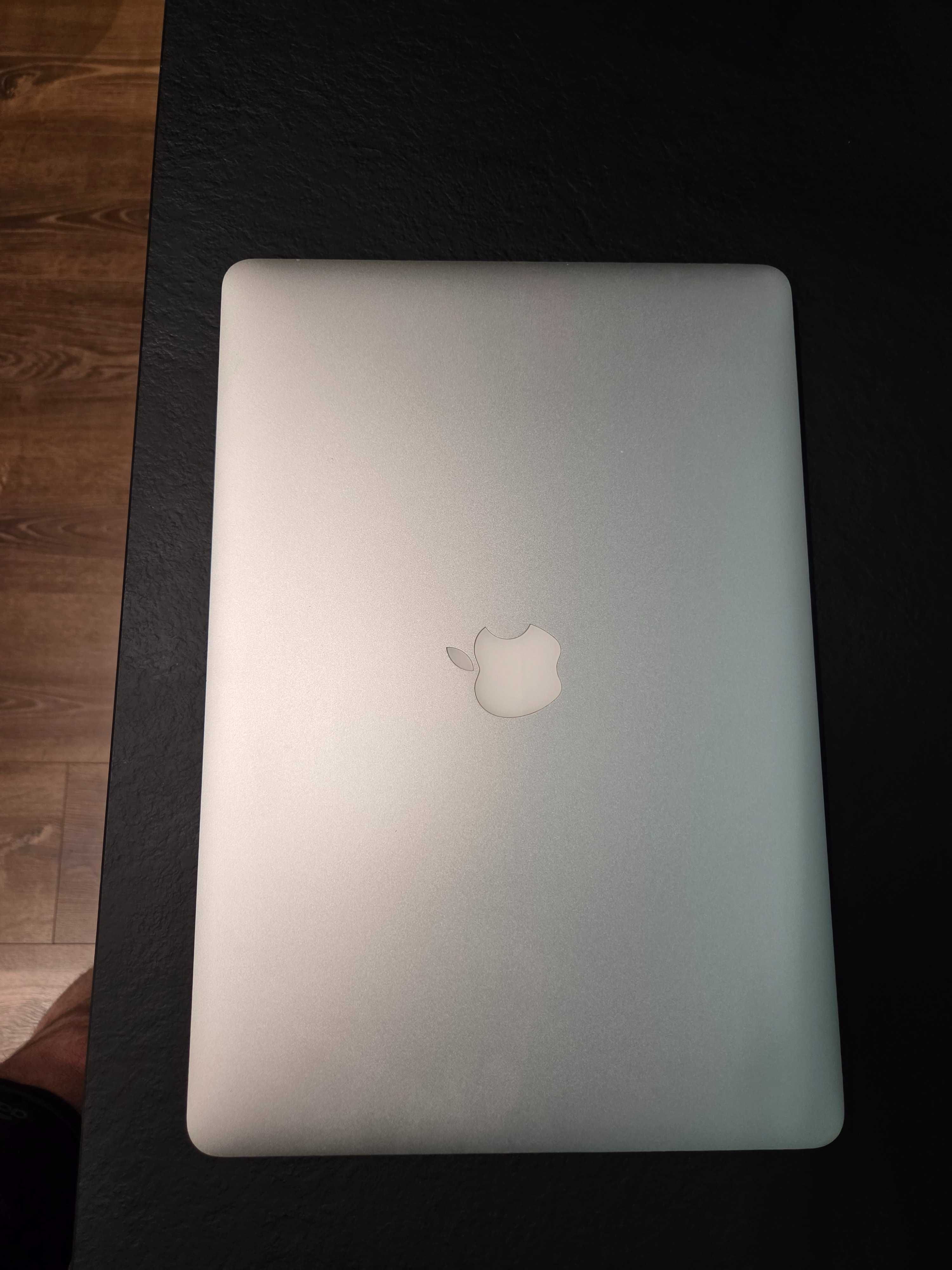 Macbook Pro 15' 2015 16GB 256GB сменена батерия