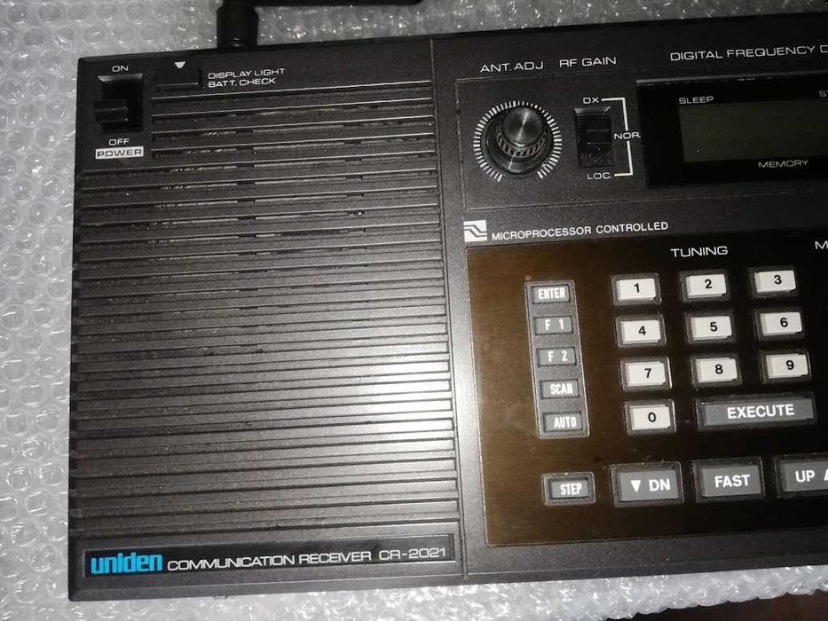 Vand radio UNIDEN CR2021,PANASONIC DR 28