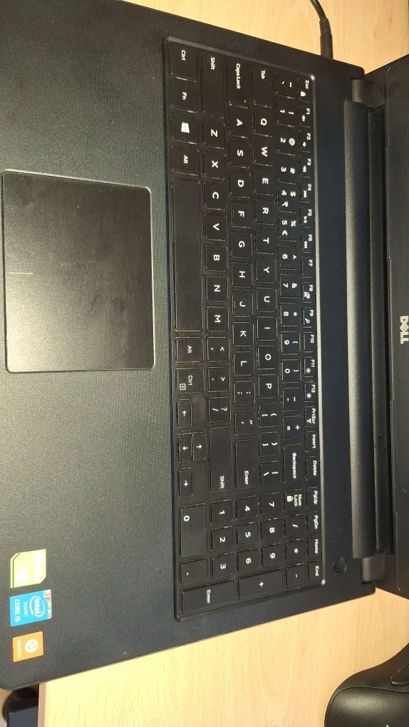 Лаптоп Dell Inspiron 5558 като нов