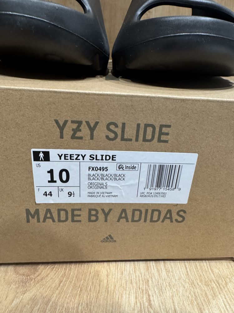 Yeezy Slides "Onyx"