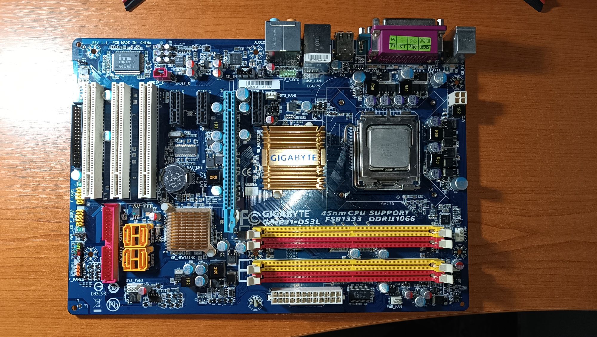 Vând componente desktop pc