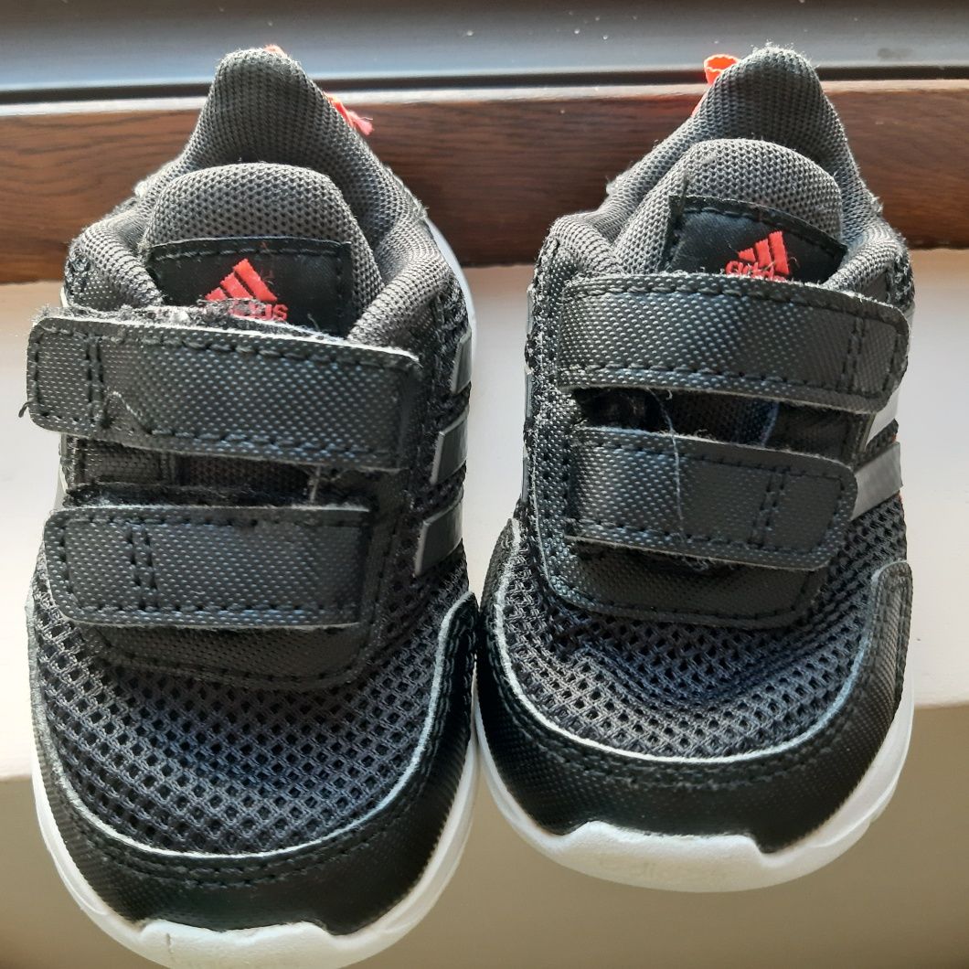 Adidas маратонки
