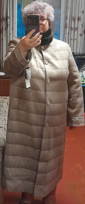 Продам пальто новое