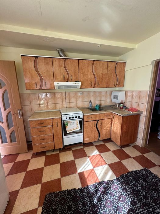 Închiriez casa pe strada Mihai Eminescu Falticeni