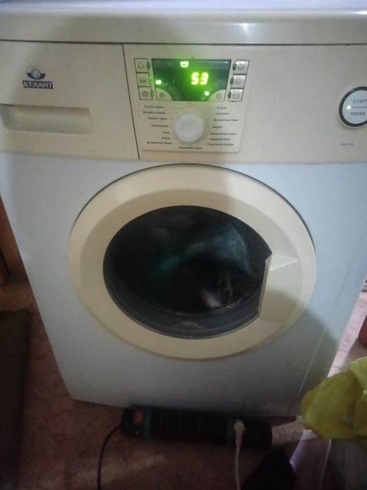 Продам машинку стиральную