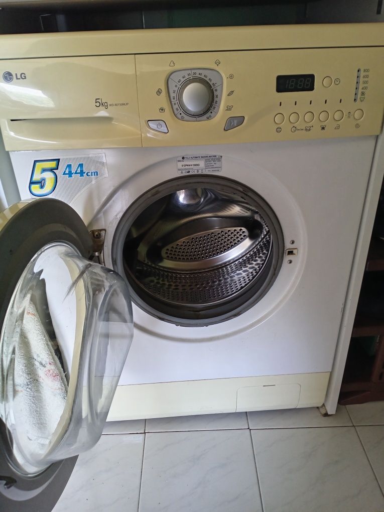 Пералня LG Wd-80150NUP
