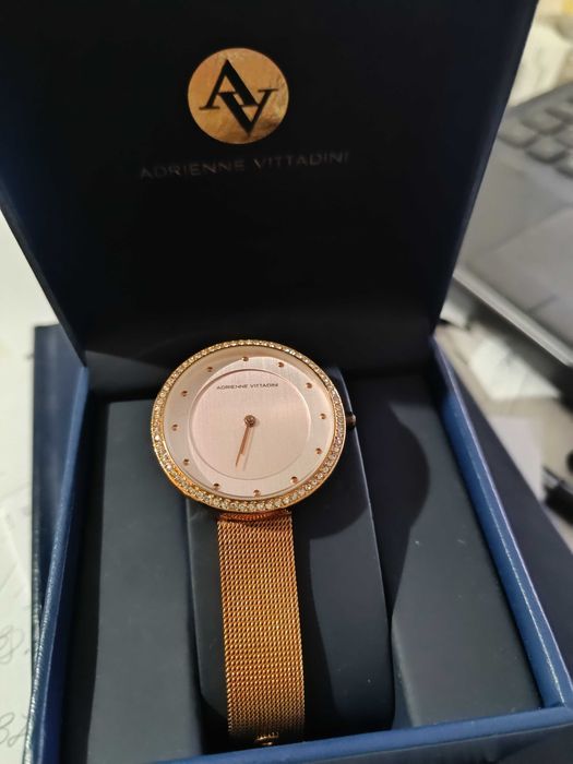 Работещ Дамски часовник Adriane Vittadini