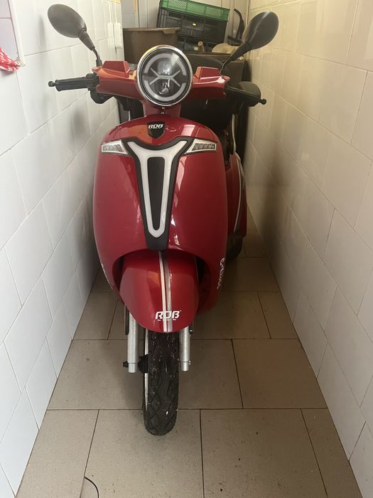 Scuter RDB cu acumulator