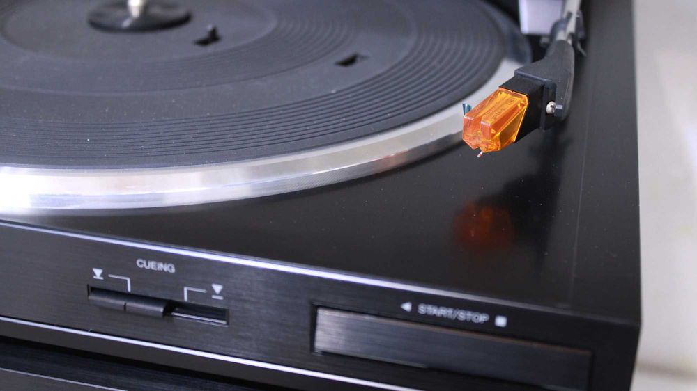 Linie Technics,midi,2x50W,pick up,CD,Tuner.