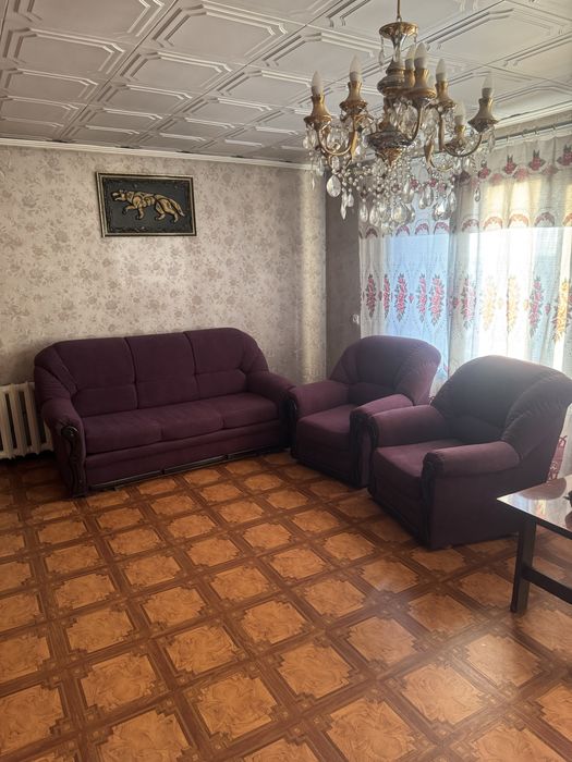 Продается диван и два кресла, б/у, в хорошем состоянии.