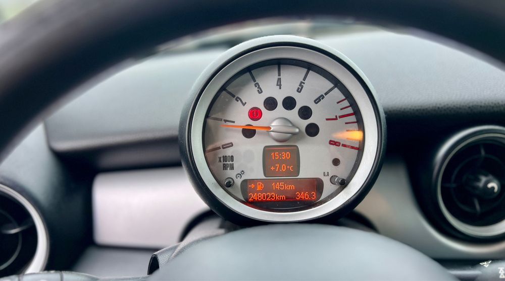 Vând Mini Cooper 2010