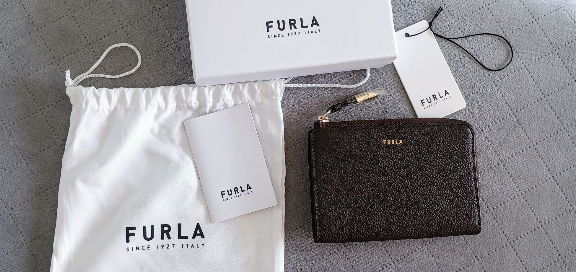 Оригинално портмоне Furla ново