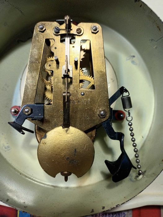 Ceas cu pendul de perete