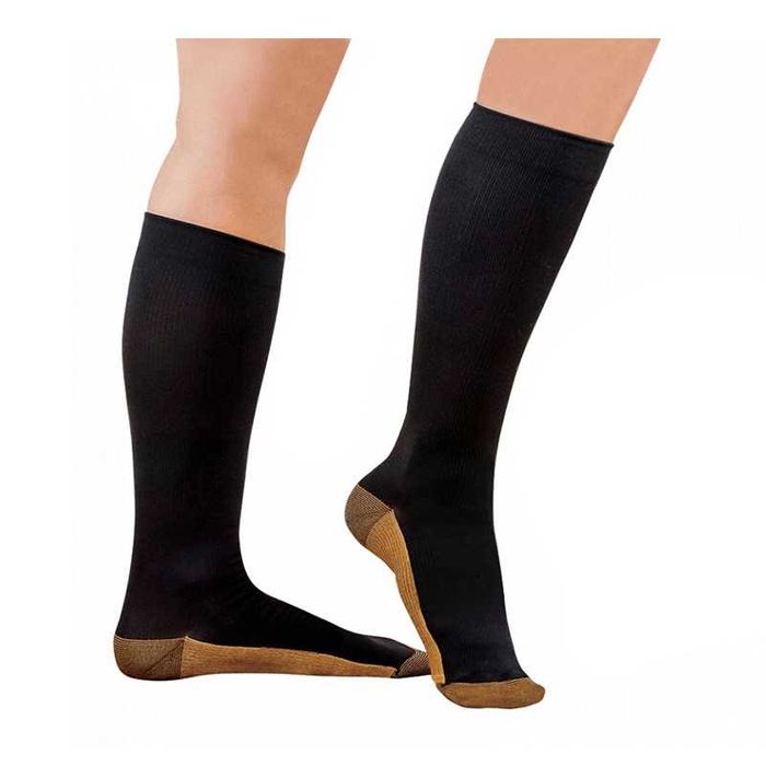 Sosete elastice de compresie cu insertii de cupru, negru, marime unica