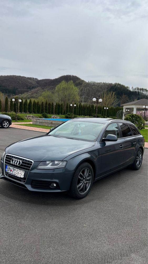 Vând Audi A4 B8 2009