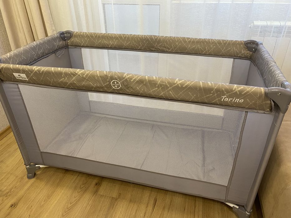 Преносима бебешка кошара