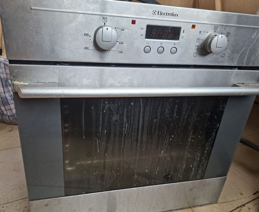 Продавам готварска  печка за вграждане  
Electrolux